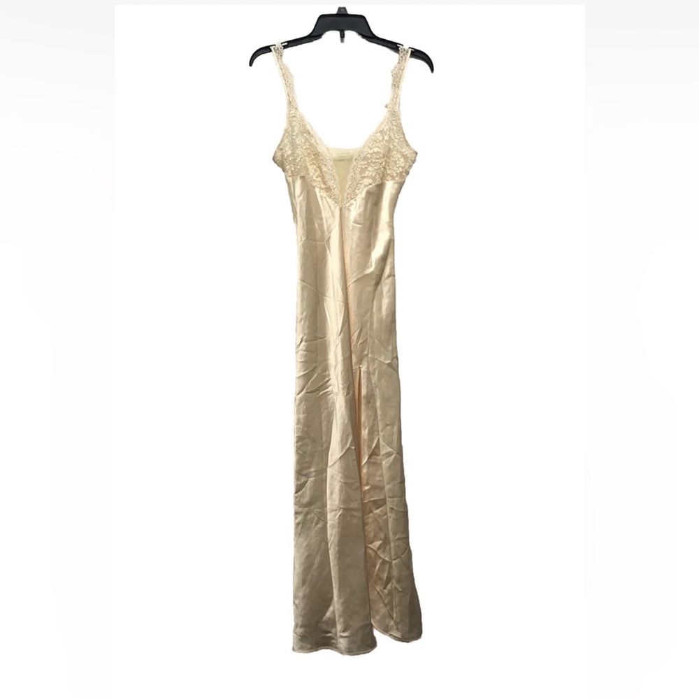 Vintage Victoria's Secret Cream Lace Chemise